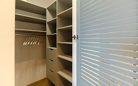 Petrovdom 52,67,205,213 In Smart Apartments In New York Concept House